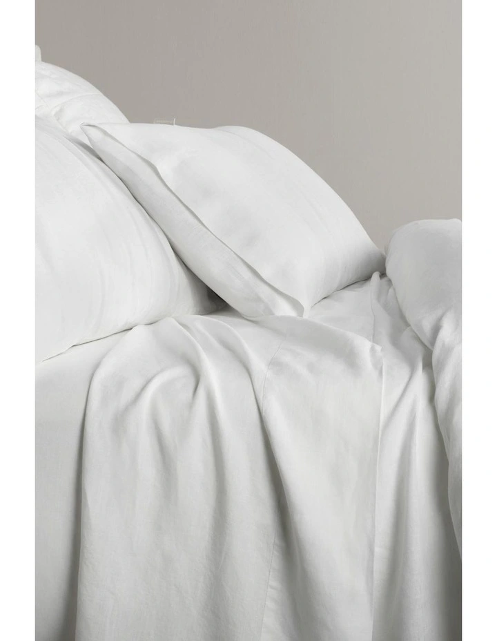 Abbotson Fitted Sheet In White 1 Abbotson Fitted Sheet In White