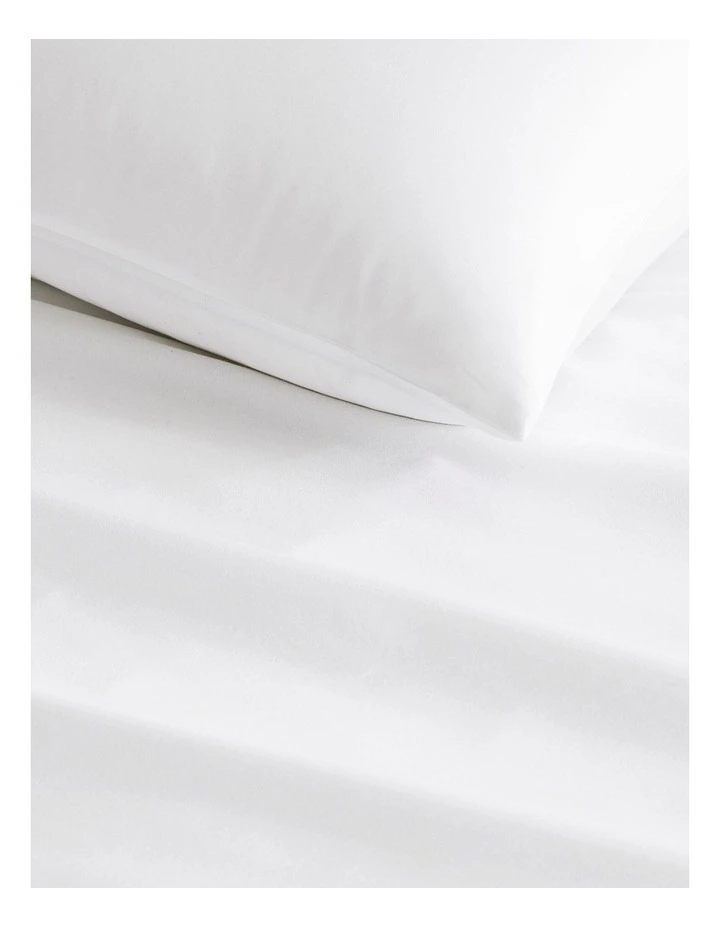 TENCEL Lyocell Fibre & Cotton Sheet Set In White 2 TENCEL Lyocell Fibre & Cotton Sheet Set In White - Image 2