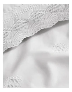 Mansfield Sheet Collection In White 5 Mansfield Sheet Collection In White -Sheridan 899953120 3 720x928