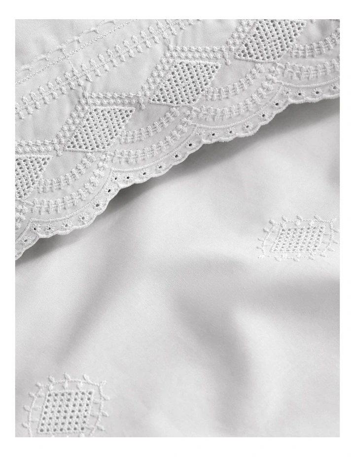 Mansfield Sheet Collection In White 3 Mansfield Sheet Collection In White - Image 3