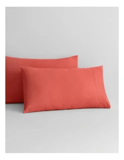 Abbotson Fitted Sheet In Washed Red 5 Abbotson Fitted Sheet In Washed Red -Sheridan 949489480 3 720x928