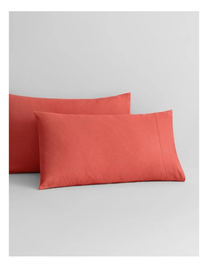 Abbotson Fitted Sheet In Washed Red 3 Abbotson Fitted Sheet In Washed Red - Image 3